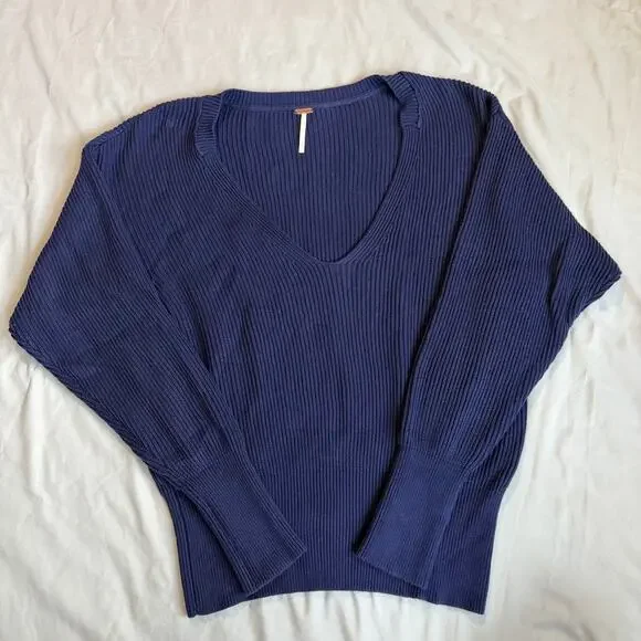 Free People, Dark Blue, V-Neck, Ribbed Sweater- L - Picture 2 of 8